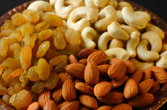 Best Time to Eat Dry Fruits for Maximum Benefits